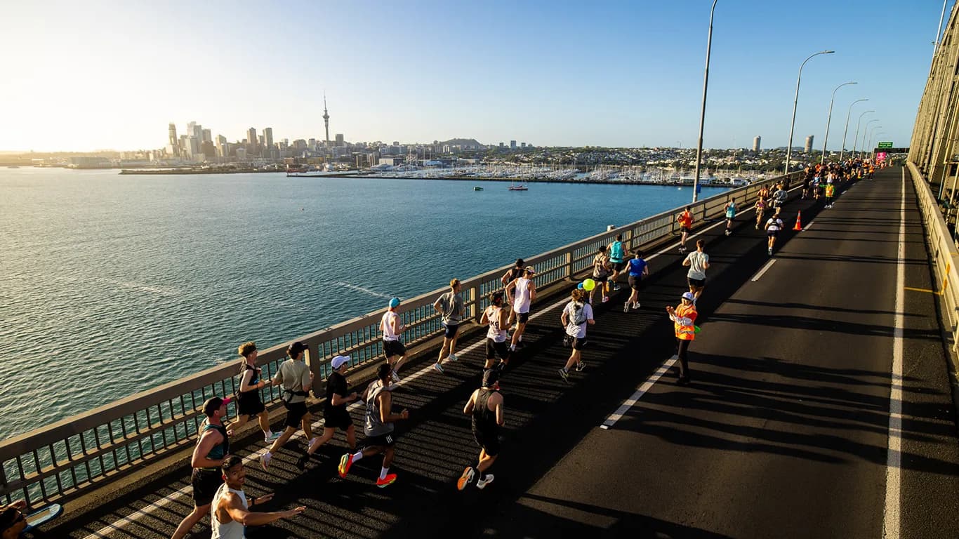 Il fiume di runner sull'Harbour Bridge